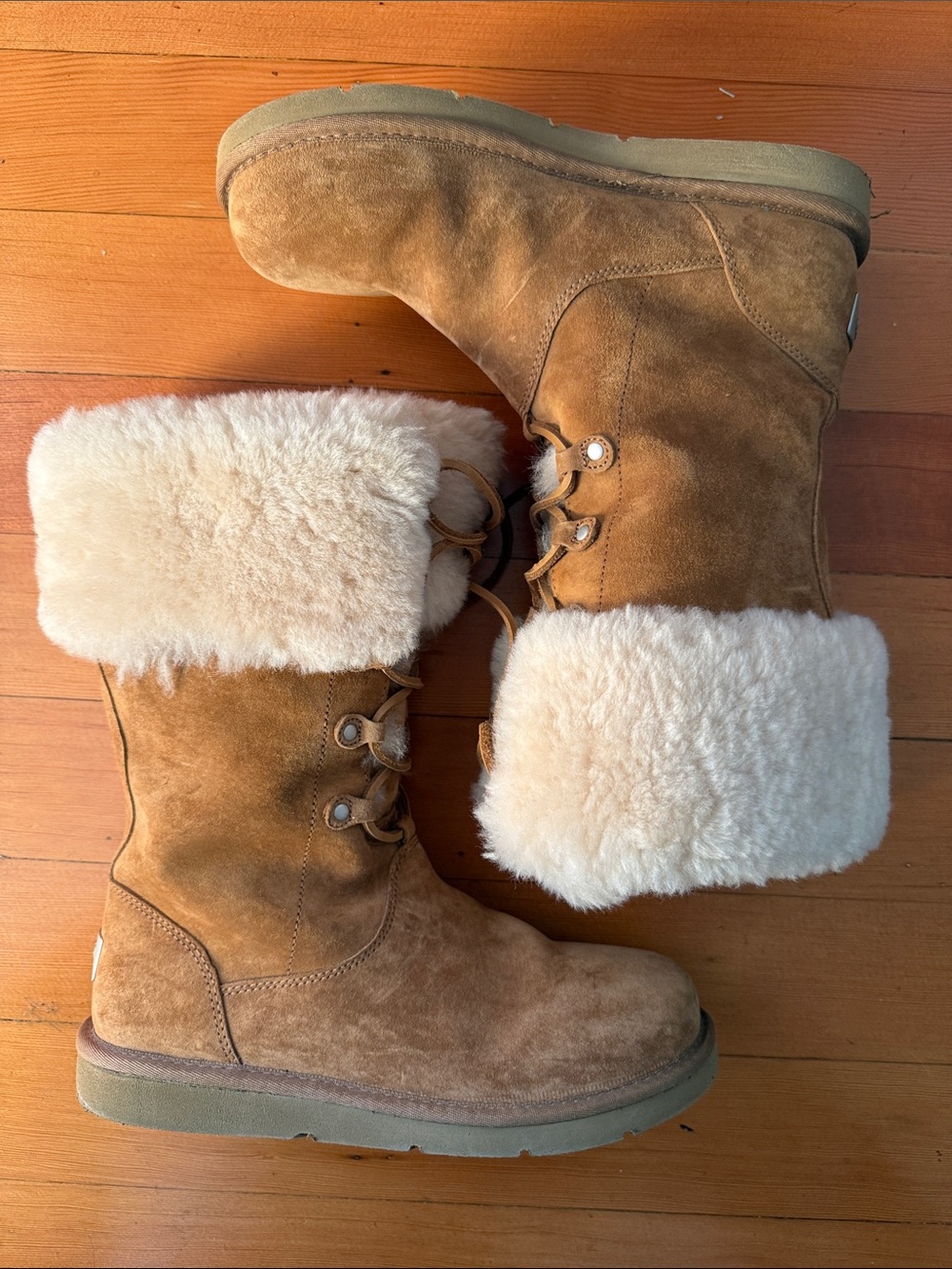 UGG Australia Montclair Chestnut lace-up boots